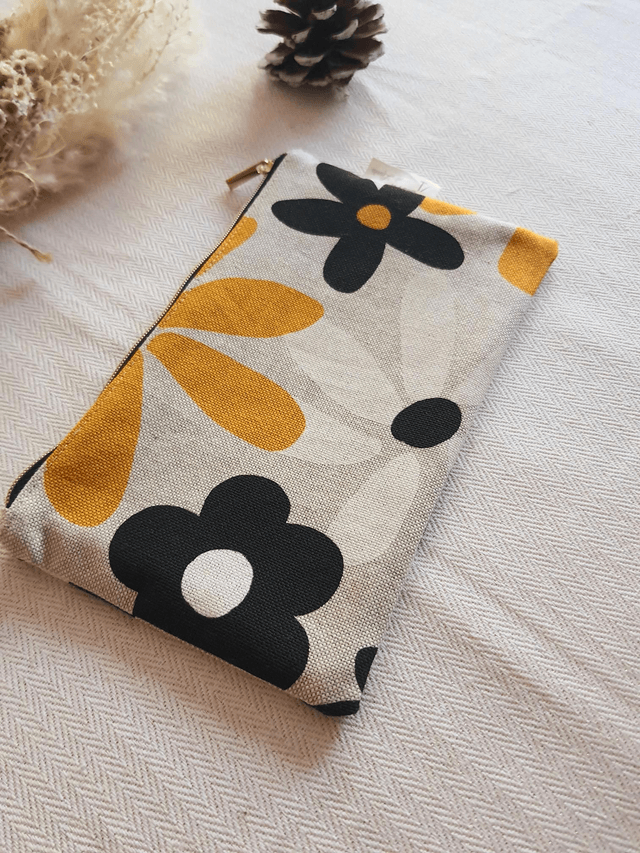 Trousse rétro fleur 
