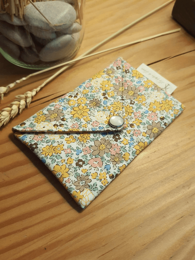 Mini pochette fleurie jaune