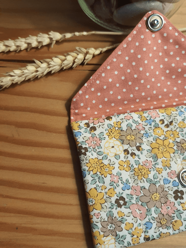Mini pochette fleurie jaune